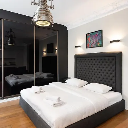 Praga Targowa Modern Warsaw