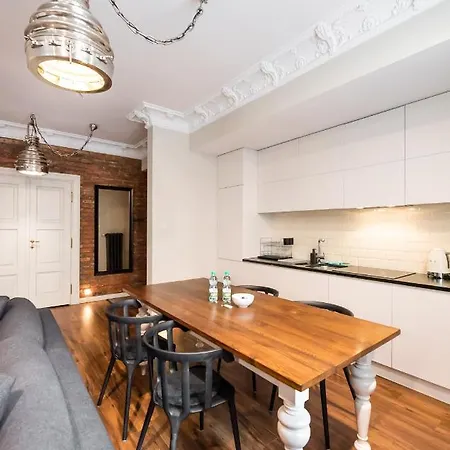 Praga Targowa Modern Apartment Warsaw